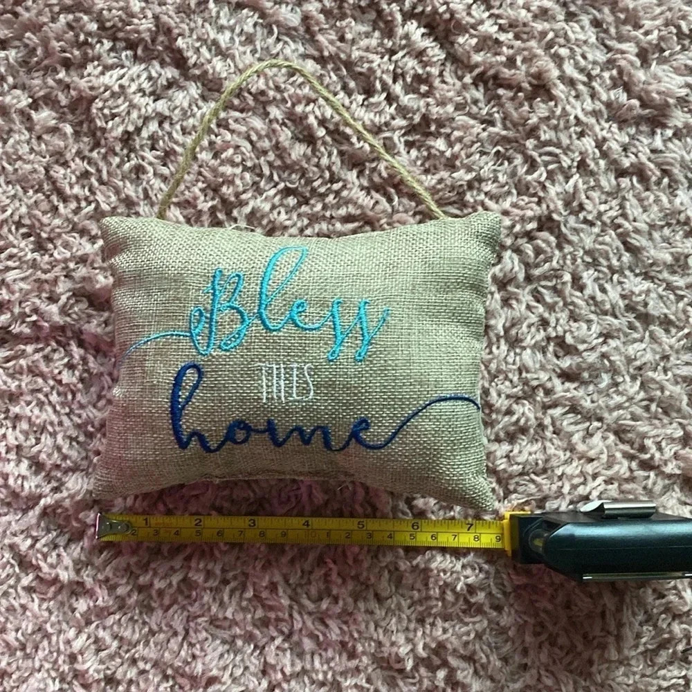 Bless this home hanging pillow - Picture 3 of 3